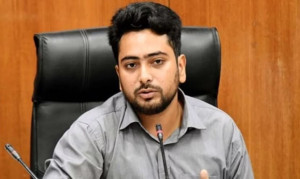 আওয়ামী লীগের ওপর নিষেধাজ্ঞা না হলে ঢাকায় মিছিল: নাহিদ