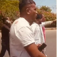 বিমান দু র্ঘ ট না র একমাত্র ব্রিটিশ যাত্রী জানালেন বেঁচে থাকার গল্প