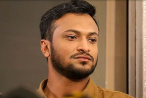 সাকিব আল হাসানসহ ১৫ জনকে দেশত্যাগে নিষেধাজ্ঞা