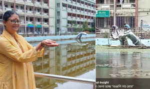 ভেঙে ফেলা হচ্ছে মুনমুনের হাতের মুদ্রা অবয়বে নির্মিত ভাস্কর্য
