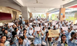 হিজাব নিয়ে বিতর্কে ভিকারুননিসার শিক্ষিকা বরখাস্ত, তদন্তের প্রতিশ্রুতি
