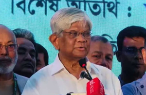 হাজার কোটি টাকার মালিকরা এখন দৌড়ে বেড়াচ্ছেন: অর্থ উপদেষ্টা