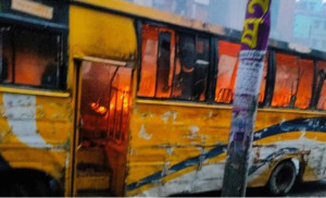 বাসে আগুন ও গুলির শব্দে রাজধানীতে ভয়ঙ্কর পরিস্থিতি