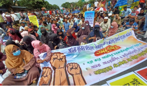 অবরোধে স্থবির মহাসড়ক, ভোগান্তিতে হাজারো যাত্রী