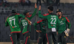 সিরিজ হারার পর হোয়াইটওয়াশ: বাংলাদেশী ফ্যানদের চোখে অশ্রু, লাহোরে হতাশার রাত্রি