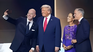 উত্তর আমেরিকার নেতাদের প্রথম যৌথ মঞ্চে উপস্থিতি