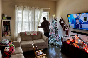 অস্টিনে কলেজছাত্রীর পরিবারকে লক্ষ্য করে ইমিগ্রেশন এজেন্টদের অভিযানে আতঙ্ক