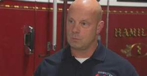 অরেঞ্জ কাউন্টিতে হাইস্কুল ফুটবল কোচের প্রাণ বাঁচালেন ছুটিতে থাকা ফায়ারফাইটার