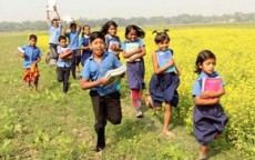 স্বাক্ষরতার লক্ষ্যমাত্রা অর্জনের পথে দেশ
