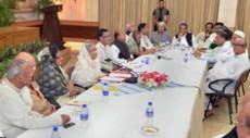 ‘বিদেশিদের কাছে কান্নাকাটি করে লাভ নেই’