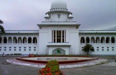 সংবিধানের দুটি অনুচ্ছেদ সংশোধনের বৈধতা চ্যালেঞ্জ করে রিট