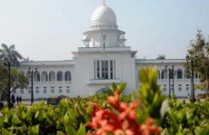 ক্ষমা চেয়ে আদালত অবমাননার রেহাই পেলেন পাঁচ নির্বাচন কমিশনার