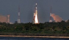 মহাকাশে গেল দক্ষিণ এশীয় উপগ্রহ
