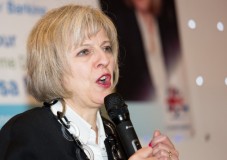 হামলা সত্ত্বেও যথাসময়ে যুক্তরাজ্যে নির্বাচন হবে: থেরেসা মে