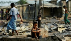 মিয়ানমারে রোহিঙ্গা মুসলমানকে ইট দিয়ে হত্যা