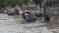 ঢাকায় জলাবদ্ধতার কারণে দূষিত হচ্ছে ওয়াসার পানি!