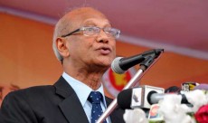 শুধু কর্মকর্তারা চোর না মন্ত্রীরাও চোর, আমিও চোর : শিক্ষামন্ত্রী