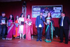 জমজমাট আয়োজনে নিউইয়র্কে ‘এনআরবি তারকা অ্যাওয়ার্ড-২০১৭’ অনুষ্ঠিত