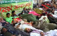 প্রধানমন্ত্রীর আশ্বাসে অনশন ভাঙলেন নন-এমপিও শিক্ষকরা