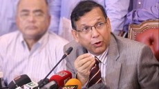 নিজের আইনজীবীদের ভুলে জেলে খালেদা : আইনমন্ত্রী