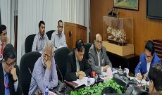 শেয়ারবাজারের বহুমুখী কোম্পানিগুলো ব্যয় দেখিয়ে বিদেশে অর্থপাচার করছে