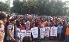 ঢাবির হল থেকে ছাত্রীদের বের করে দেয়ার প্রতিবাদে বিক্ষোভ, ২৪ ঘণ্টার আল্টিমেটাম